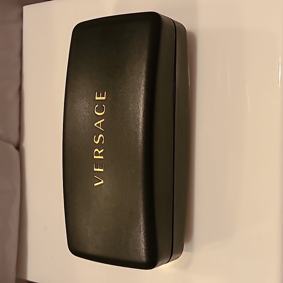 Versace Black Sunglasses brand new in the box - Picture 10 of 14
